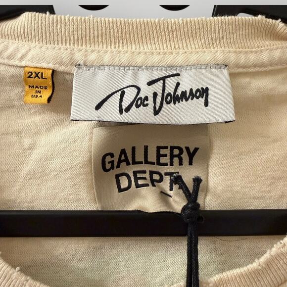 Gallery Dept. x Doc Johnson "My Batteries Died" T-Shirt Antique White XXL NWT - Picture 5 of 8